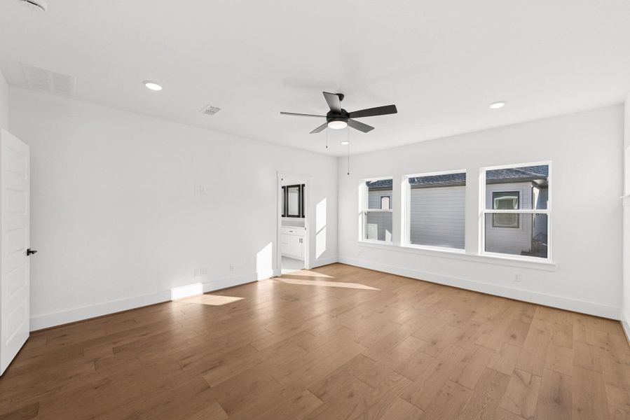 Spacious, unfurnished interior of a new home in Easthaven at Bridgeland Central - Vision Collection, Cypress (Image 32). Spacious, unfurnished interior of a new home in Easthaven at Bridgeland Central - Vision Collection, Cypress (Image 32).