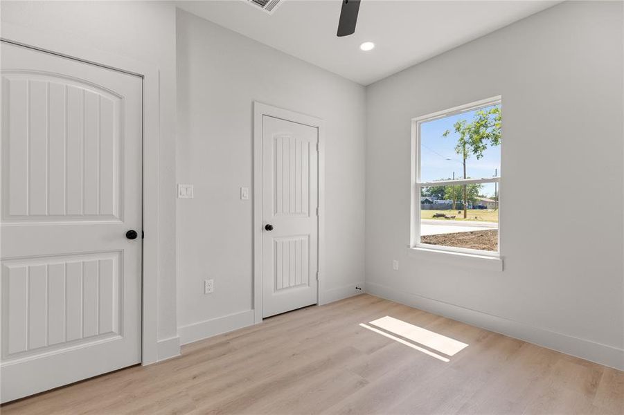 Spacious, unfurnished interior of a new home in , McGregor (Image 14).