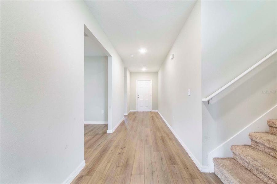 Spacious, unfurnished interior of a new home in Lawson Dunes, Haines City (Image 25).