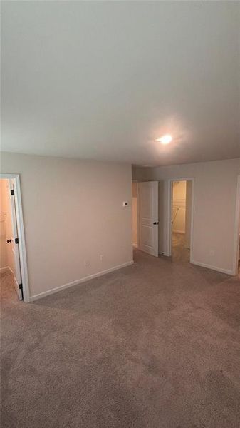 Spacious, unfurnished interior of a new home in , Jefferson (Image 13).