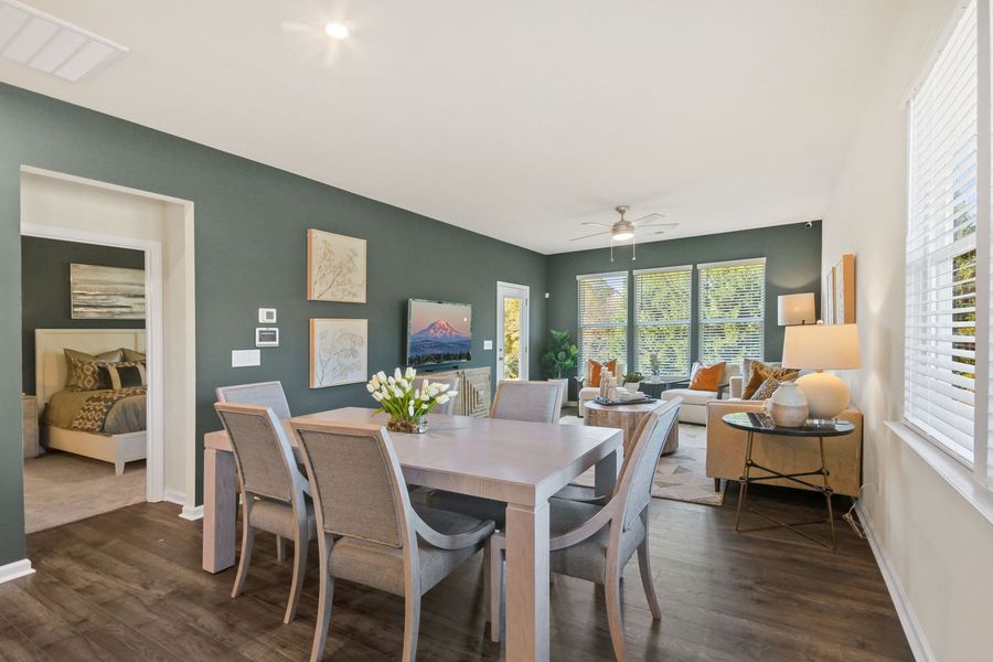 Representative furnished interior of a home built from the The Cade by Stanley Martin Homes in Persimmon Hill, Lyman (Image 5).