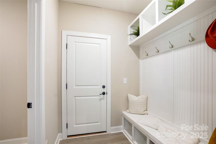 Image 12 of a home in Rolling Meadows.