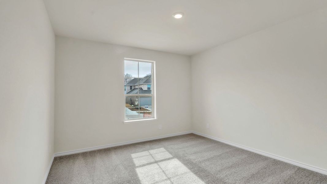 Spacious, unfurnished interior of a new home in The Landing at Hidden Lakes, McKinney (Image 15).