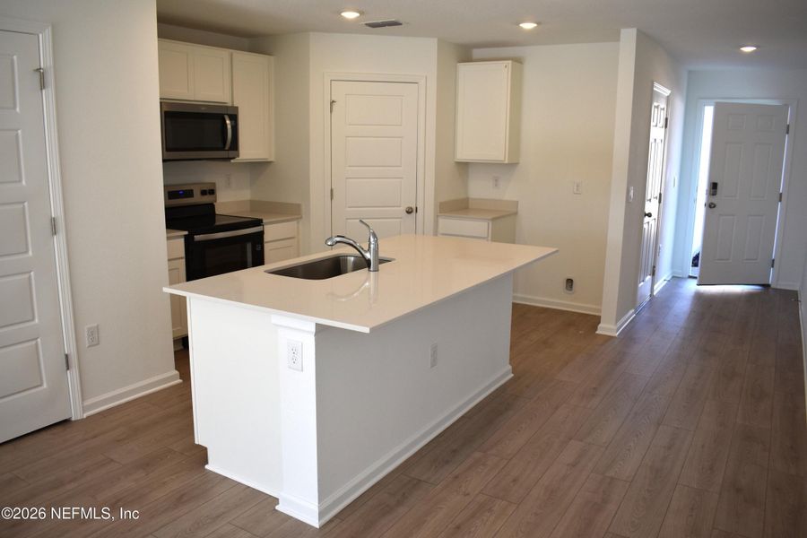 Furnished interior view inside a new home in Irongate Villas, Jacksonville (Image 4).