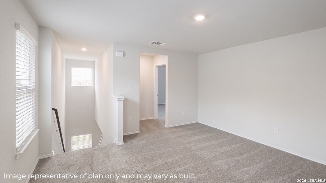 Spacious, unfurnished interior of a new home in Seneca Trails, San Antonio (Image 24).