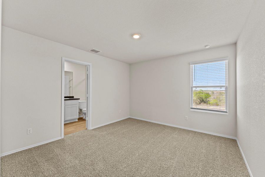 Spacious, unfurnished interior of a new home in Bollinger, Maxwell (Image 13).