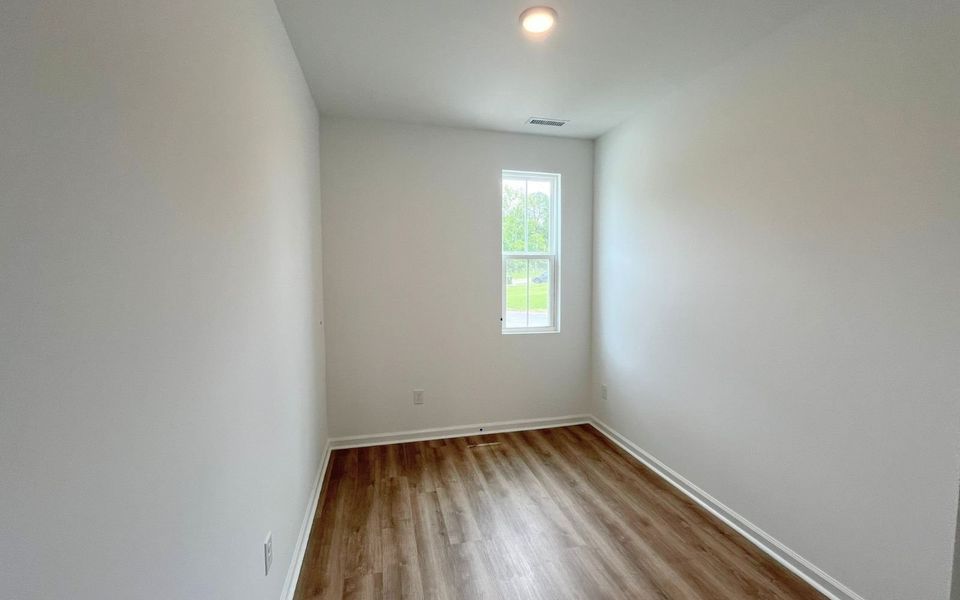Spacious, unfurnished interior of a new home in Wendell Falls, Wendell (Image 9).