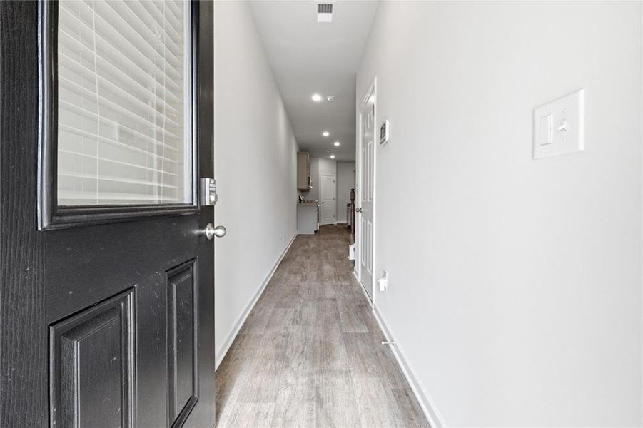 Spacious, unfurnished interior of a new home in Concord Oaks, Powder Springs (Image 11). Spacious, unfurnished interior of a new home in Concord Oaks, Powder Springs (Image 11).