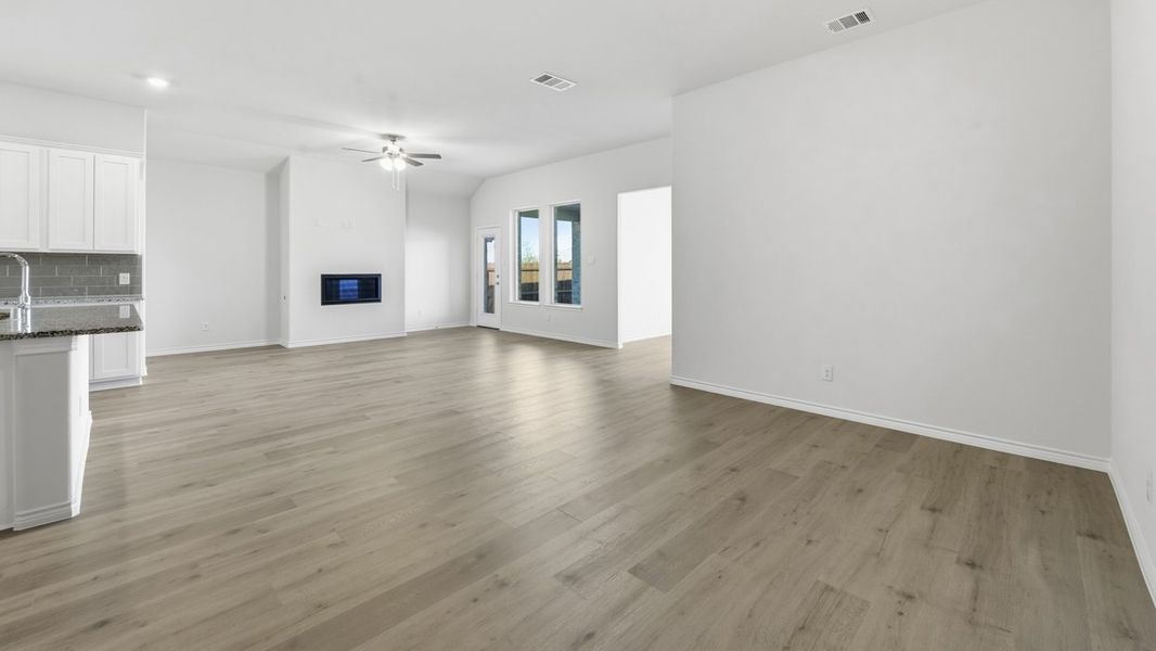 Spacious, unfurnished interior of a new home in The Woods at Lindsey Place, Anna (Image 5). Spacious, unfurnished interior of a new home in The Woods at Lindsey Place, Anna (Image 5).