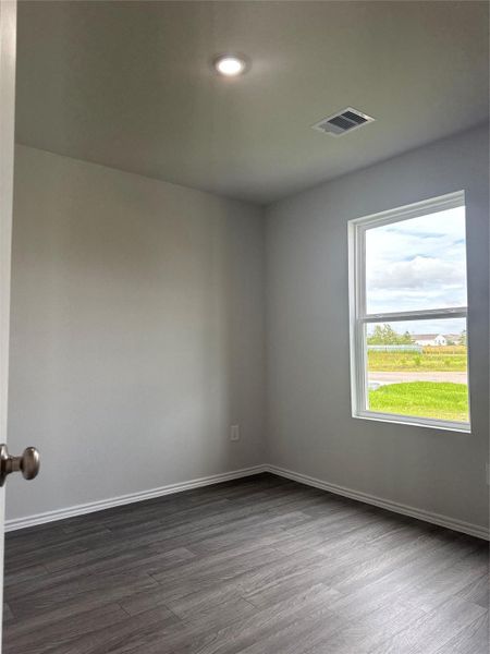 Spacious, unfurnished interior of a new home in Santa Fe, Cleveland (Image 13). Spacious, unfurnished interior of a new home in Santa Fe, Cleveland (Image 13).