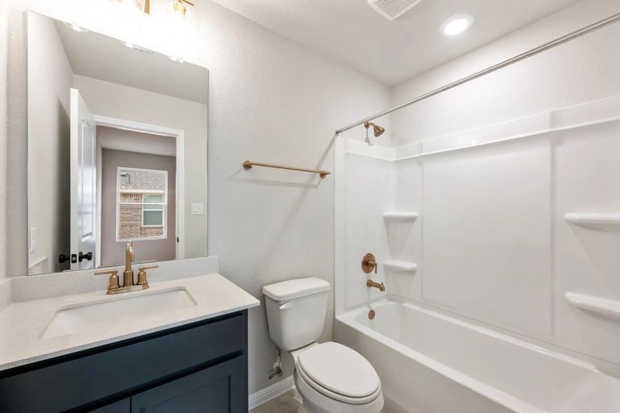 Furnished interior view inside a new home in Berry Creek Highlands, Georgetown (Image 30).