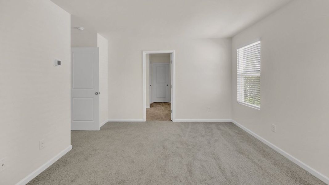 Spacious, unfurnished interior of a new home in Price's Point, Knoxville (Image 14).