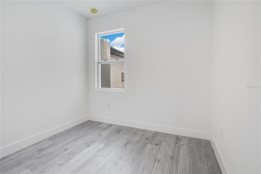 Spacious, unfurnished interior of a new home in , Apopka (Image 17).