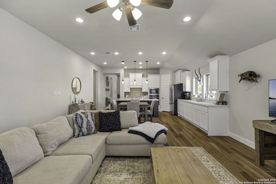 Furnished interior view inside a new home in The Village of Mill Creek 50', Seguin (Image 10).