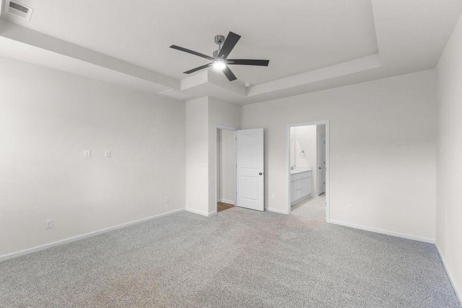 Spacious, unfurnished interior of a new home in Hitchcock Preserve 55', Aiken (Image 25).