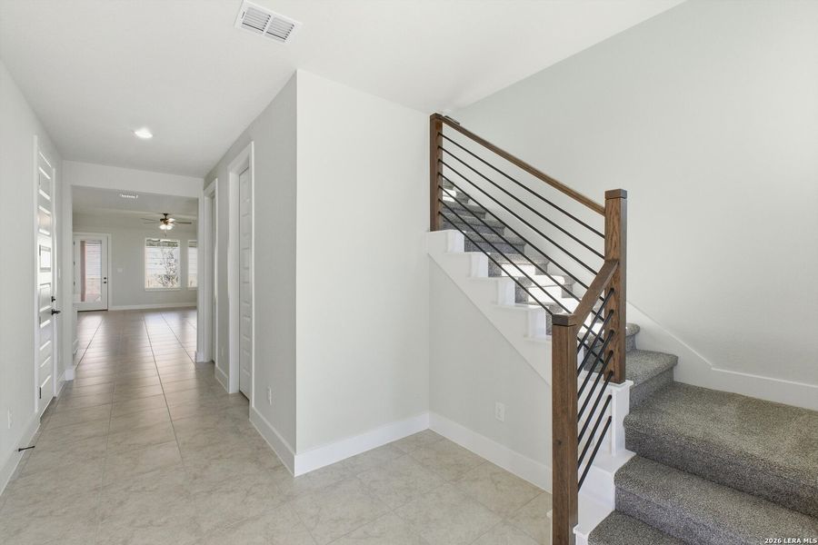 Spacious, unfurnished interior of a new home in Crown Ridge Manor, San Antonio (Image 16).