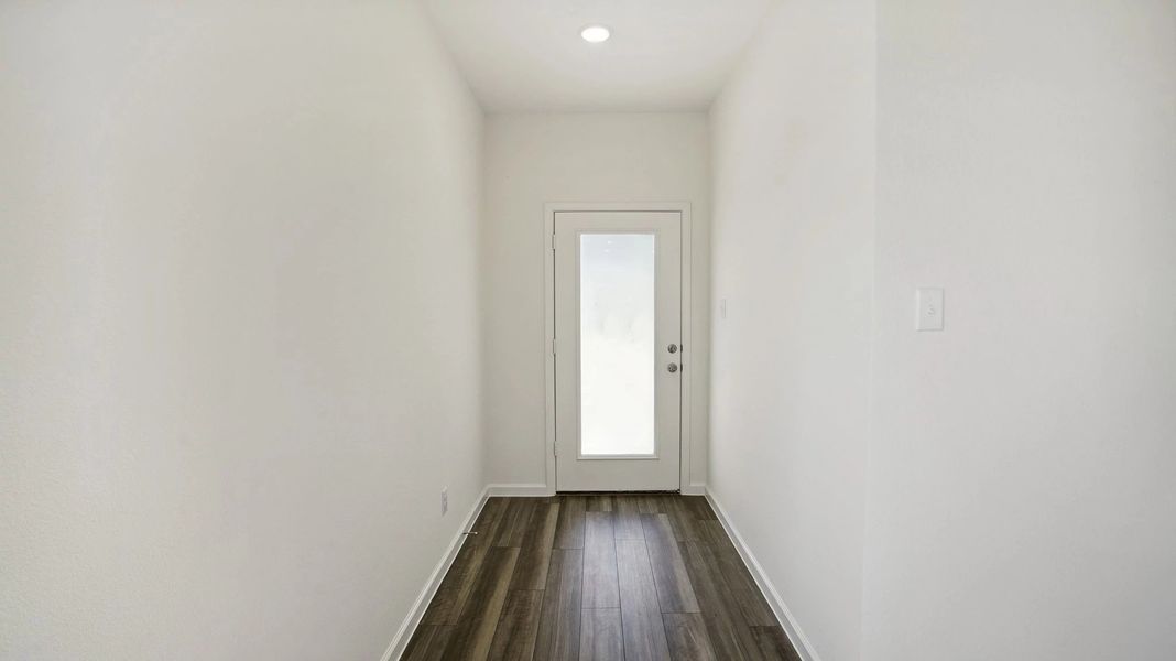 Representative unfurnished interior of a home built from the Atlantis by Starlight Homes in Stonebrooke, Conroe (Image 14). Representative unfurnished interior of a home built from the Atlantis by Starlight Homes in Stonebrooke, Conroe (Image 14).