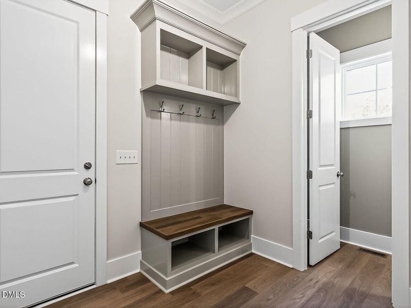 031-1280x960-owners-entry