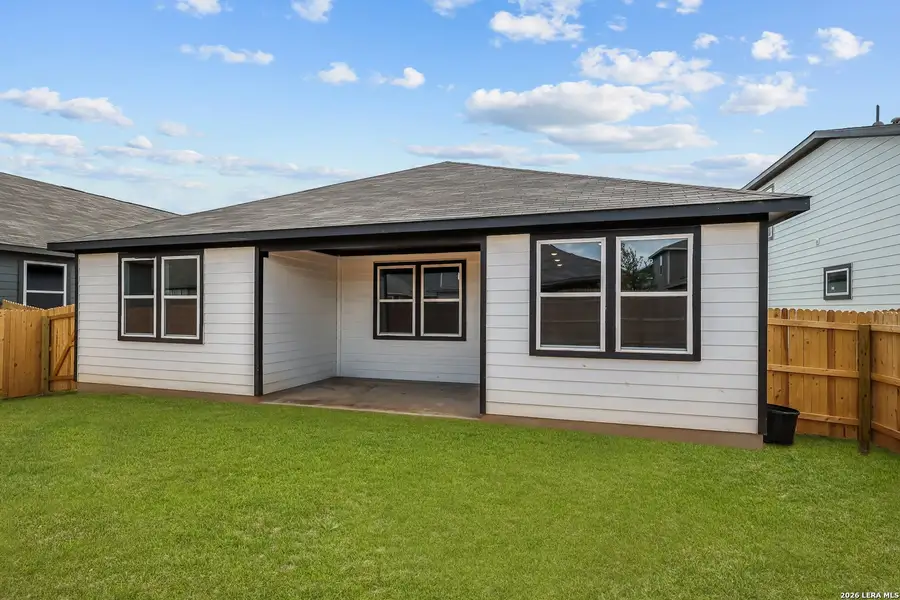 Exterior details and patio area of a home in Hiddenbrooke, Seguin (Image 3).
