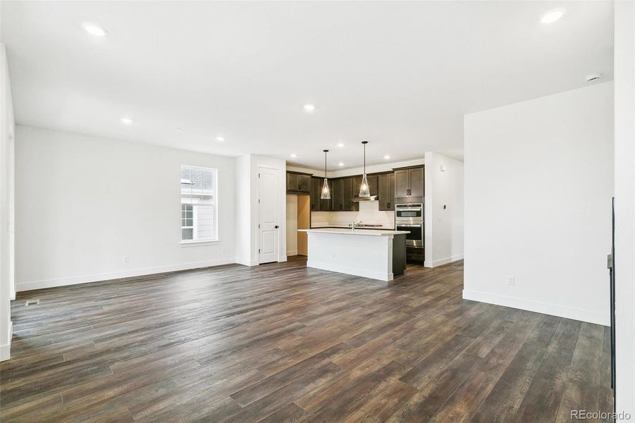 Spacious, unfurnished interior of a new home in Terrain Oak Valley, Castle Rock (Image 27).