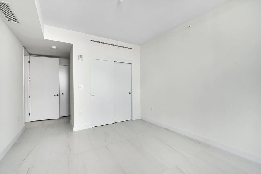 Spacious, unfurnished interior of a new home in Casamar, Pompano Beach (Image 19). Spacious, unfurnished interior of a new home in Casamar, Pompano Beach (Image 19).