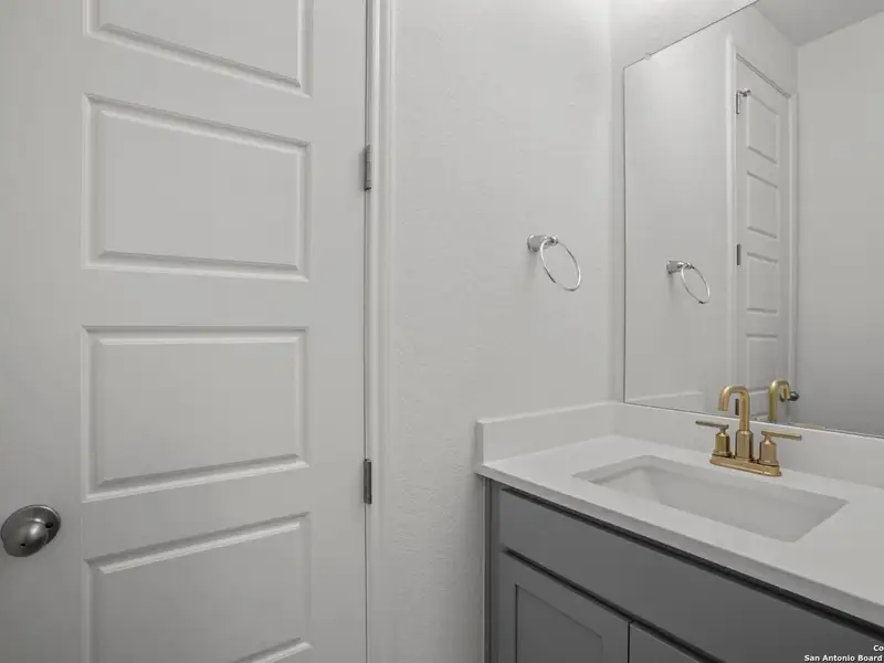 Image 35 of a home in Potranco Oaks. Image 35 of a home in Potranco Oaks.