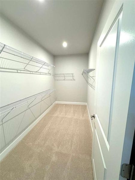 Spacious, unfurnished interior of a new home in Lakecrest, Buford (Image 12).