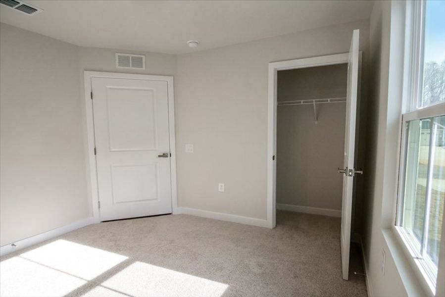 Spacious, unfurnished interior of a new home in Waverly Springs, Woodruff (Image 17). Spacious, unfurnished interior of a new home in Waverly Springs, Woodruff (Image 17).