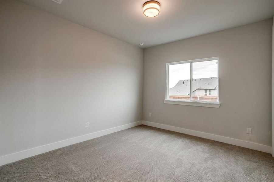 Spacious, unfurnished interior of a new home in Talon Hills, Fort Worth (Image 31).