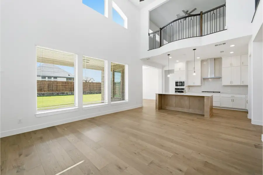 Spacious, unfurnished interior of a new home in Green Meadows, Celina (Image 56).