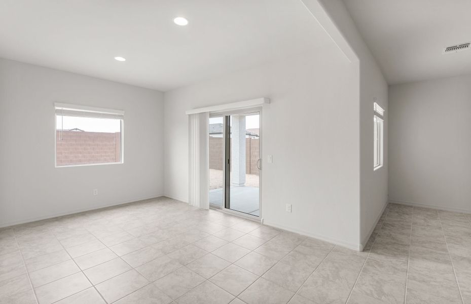 Spacious, unfurnished interior of a new home in Hayden Estates, Buckeye (Image 15). Spacious, unfurnished interior of a new home in Hayden Estates, Buckeye (Image 15).
