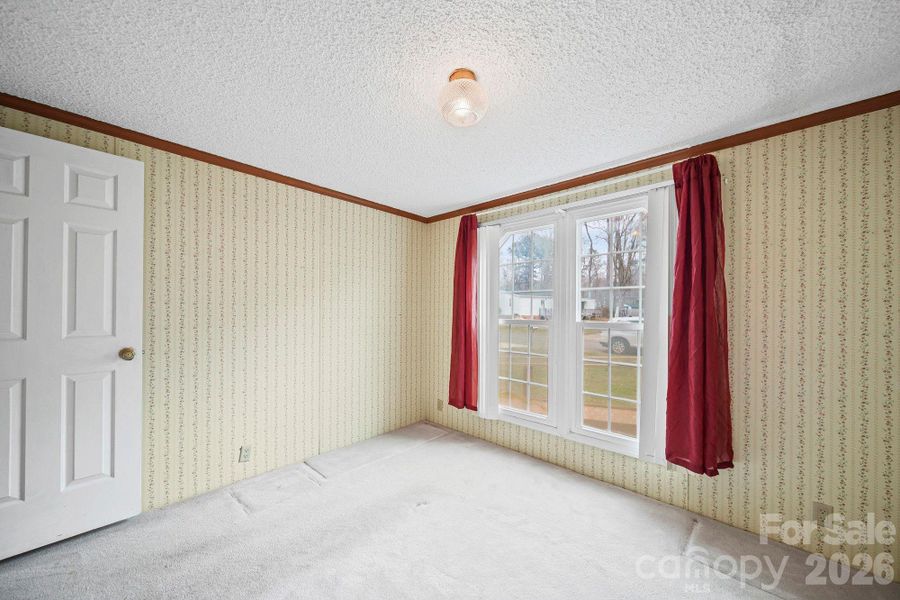 Spacious, unfurnished interior of a new home in , Clover (Image 15).