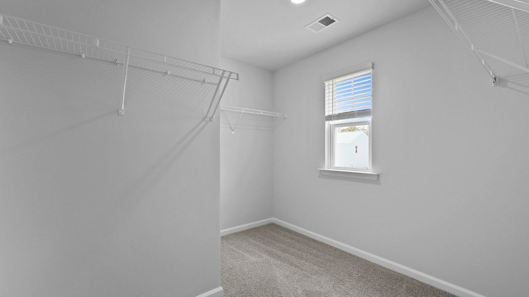 Spacious, unfurnished interior of a new home in Grand Oaks, Columbia (Image 19).