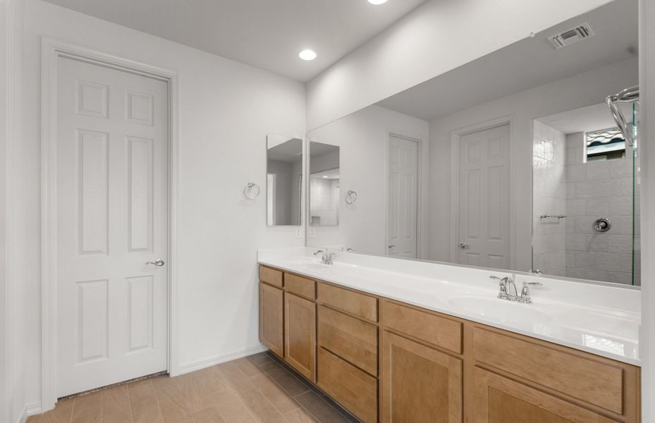 Furnished interior view inside a new home in Allen Ranches, Litchfield Park (Image 12).