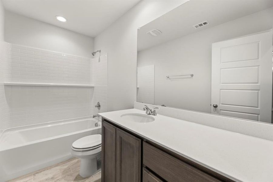 05. 3253 Mercer - 2ND Bath