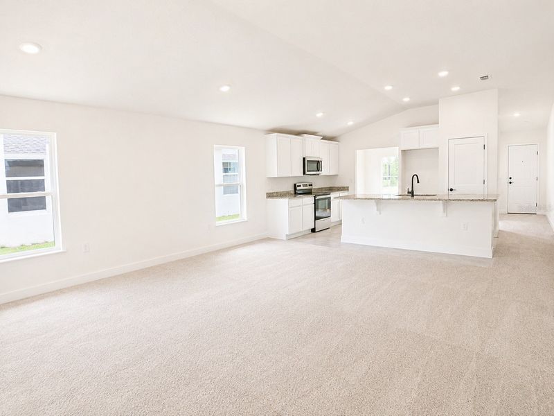 Spacious, unfurnished interior of a new home in Arbor Park, Leesburg (Image 10). Spacious, unfurnished interior of a new home in Arbor Park, Leesburg (Image 10).