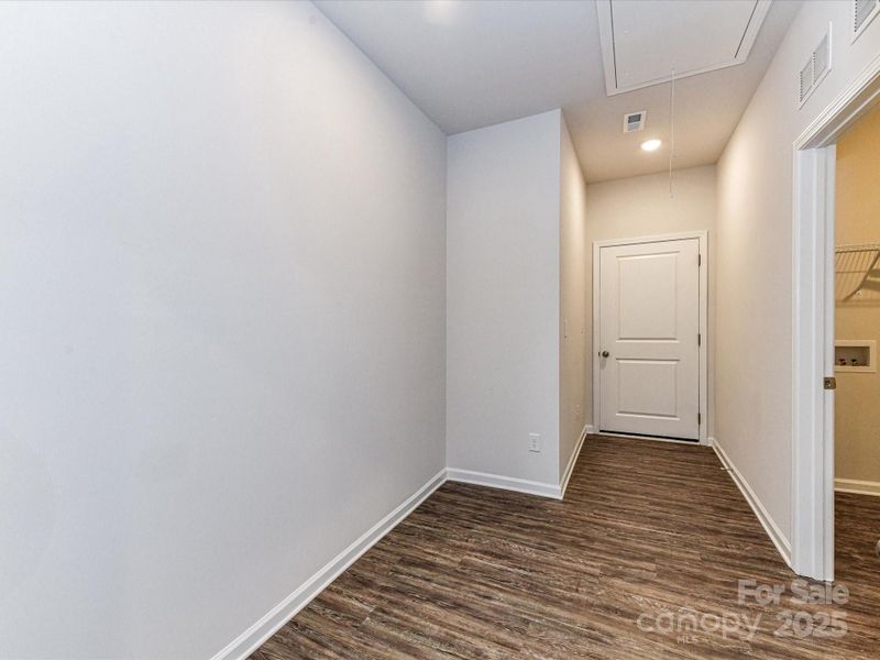 Spacious, unfurnished interior of a new home in , Midland (Image 24).