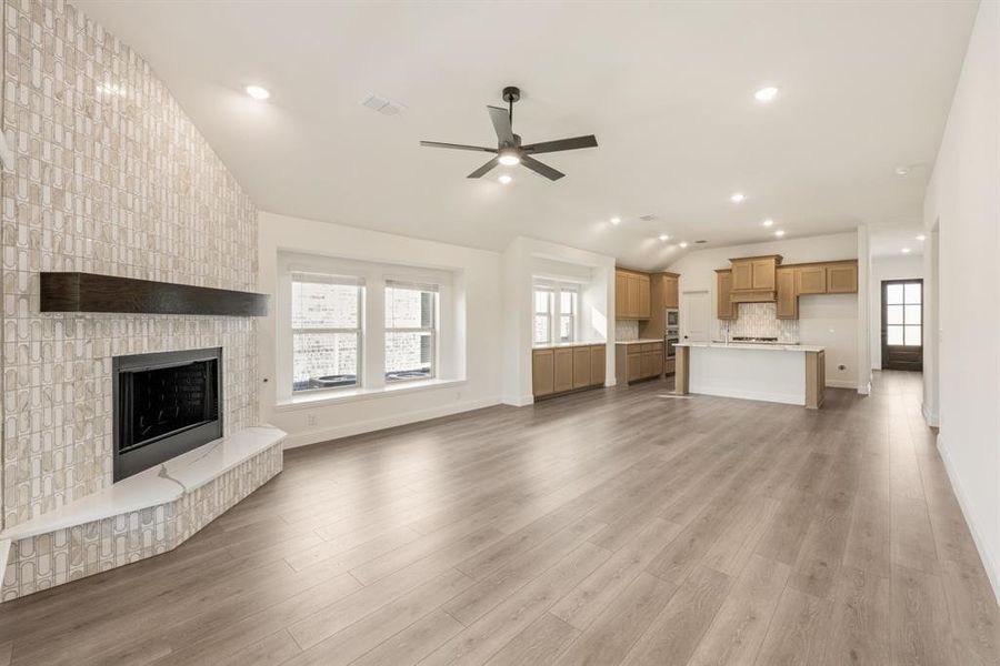 Spacious, unfurnished interior of a new home in Eagle Glen 50, Alvarado (Image 22). Spacious, unfurnished interior of a new home in Eagle Glen 50, Alvarado (Image 22).