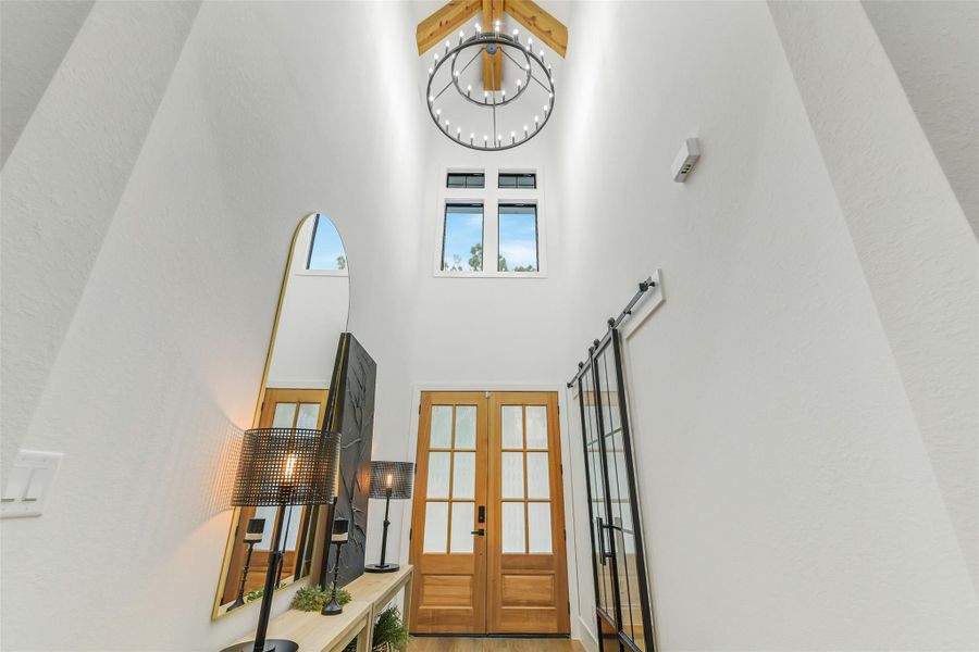 Entry Way - Vaulted Ceiling