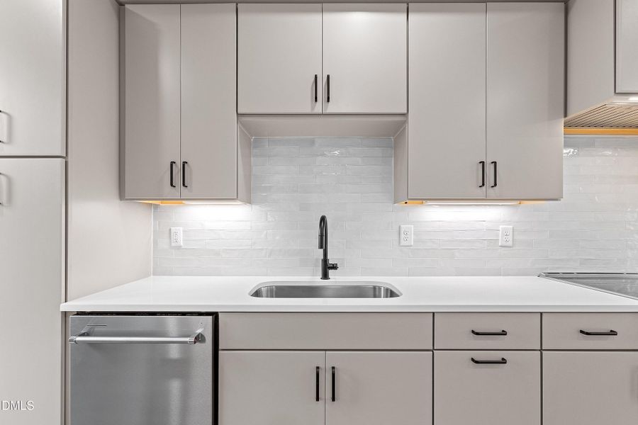 06-512 Gordon St, 304_0829