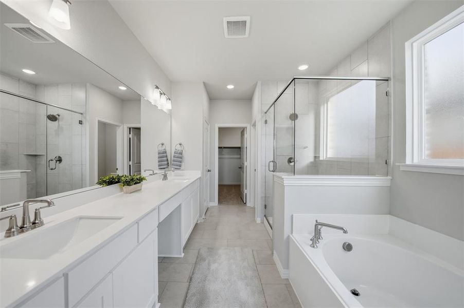 Furnished interior view inside a new home in Morningstar, Aledo (Image 16). Furnished interior view inside a new home in Morningstar, Aledo (Image 16).