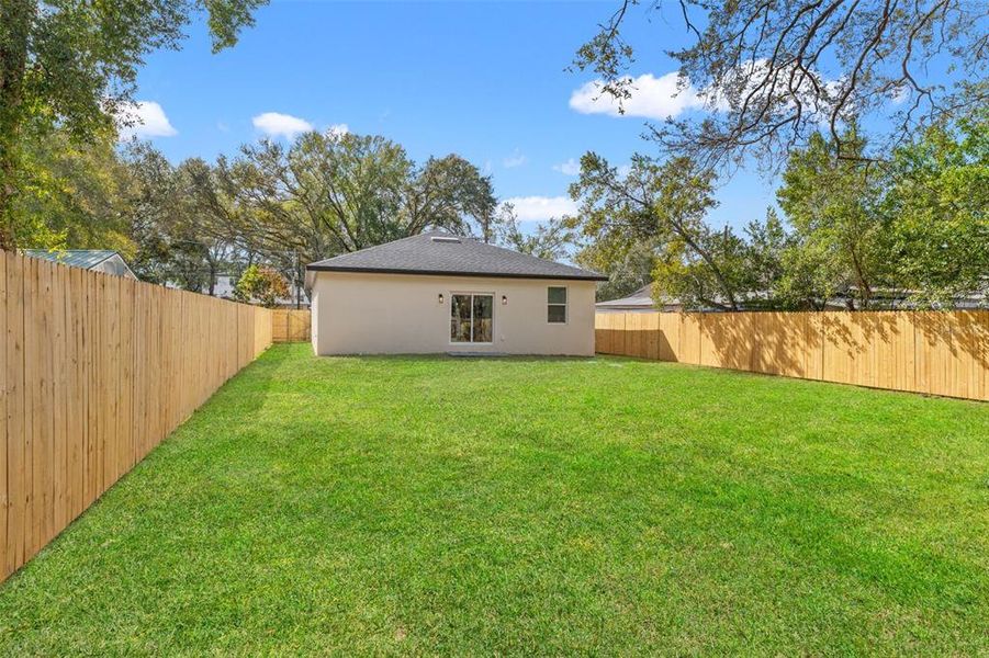 Exterior details and patio area of a home in , Tampa (Image 30).