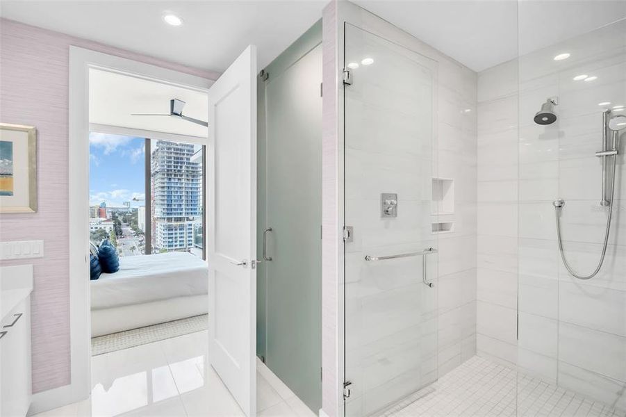 Furnished interior view inside a new home in , St. Petersburg (Image 36).