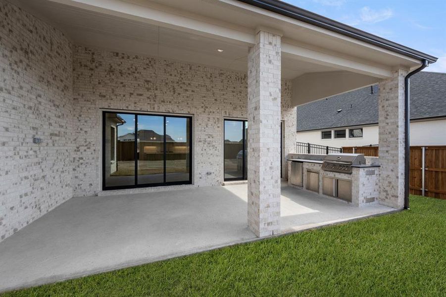 4730 Hawthorn Hills- Back-3