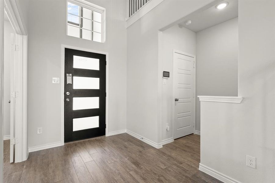 Spacious, unfurnished interior of a new home in Rocky Creek Crossing, Fort Worth (Image 10). Spacious, unfurnished interior of a new home in Rocky Creek Crossing, Fort Worth (Image 10).