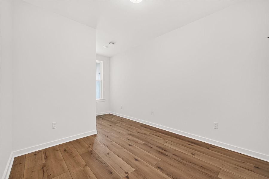 Spacious, unfurnished interior of a new home in Two Step Farm, Montgomery (Image 25). Spacious, unfurnished interior of a new home in Two Step Farm, Montgomery (Image 25).