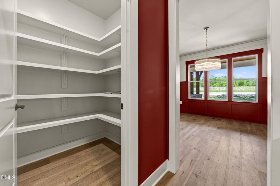 20-web-or-mls-12601 Burgess -20