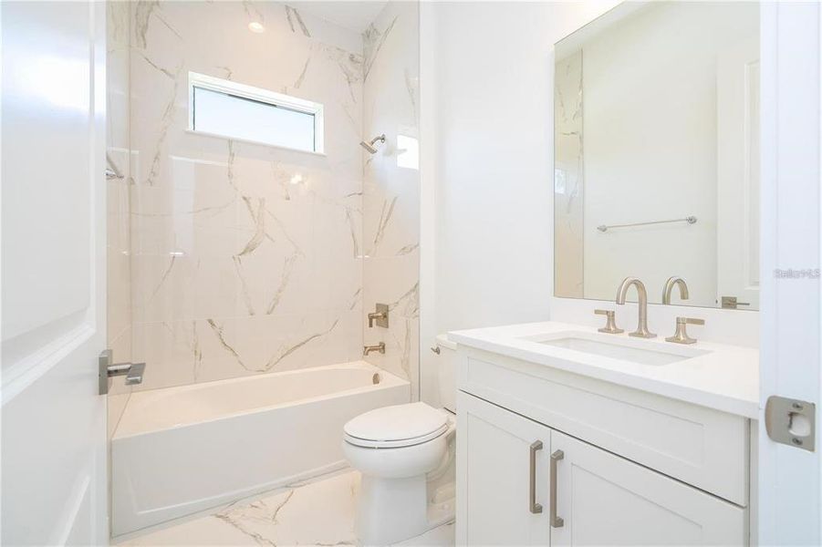 Furnished interior view inside a new home in , Montverde (Image 8).