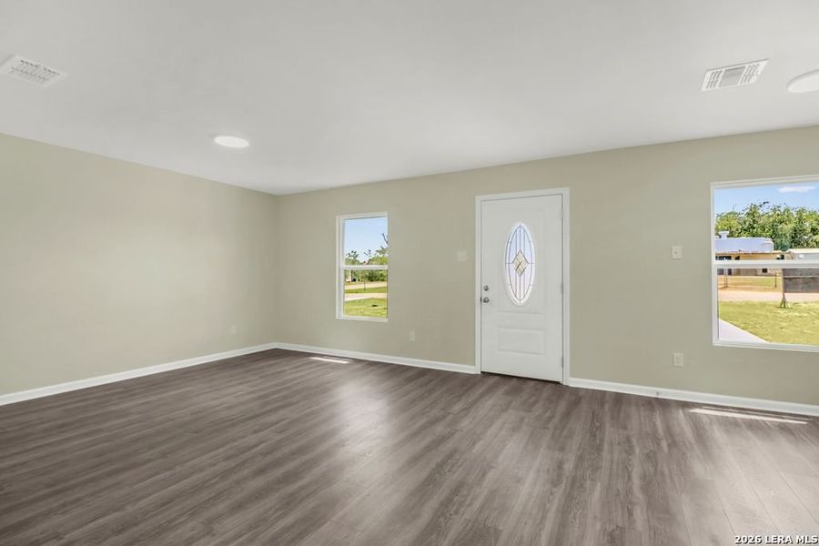Spacious, unfurnished interior of a new home in , Nixon (Image 15).