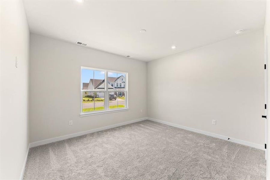 Spacious, unfurnished interior of a new home in Indigo Bay, Myrtle Beach (Image 17).